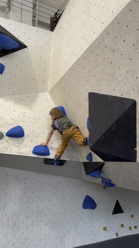 Interessante Überhänge zum Bouldern