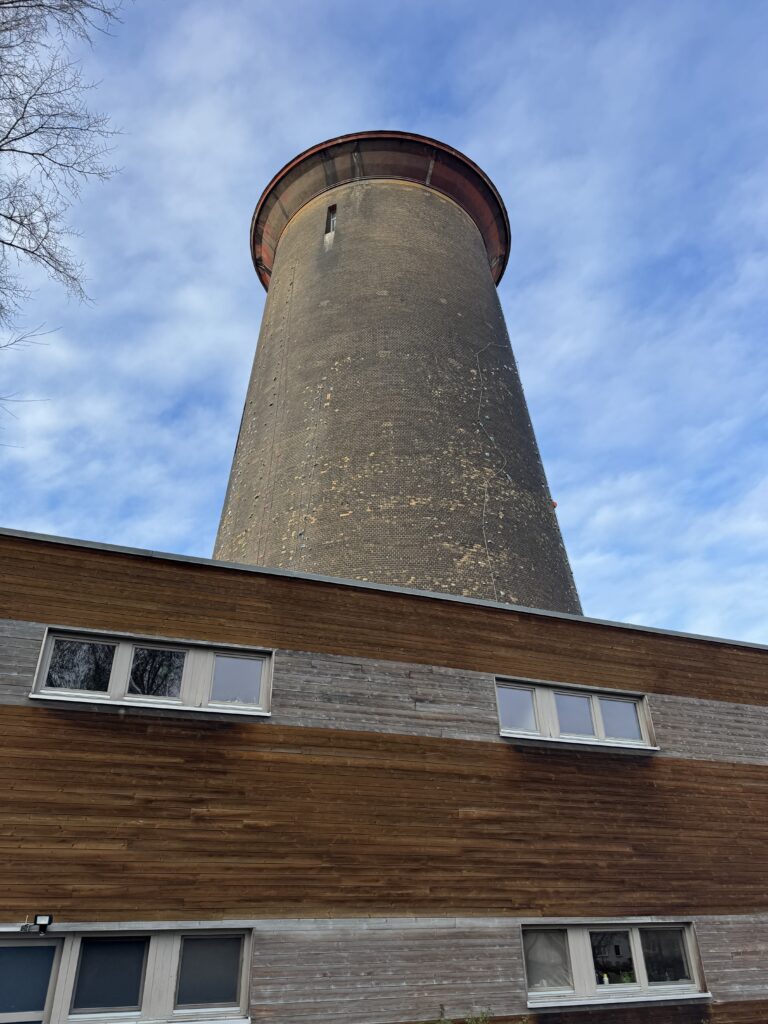 Der Kletterturm Leipzig - ein Imposanter bau