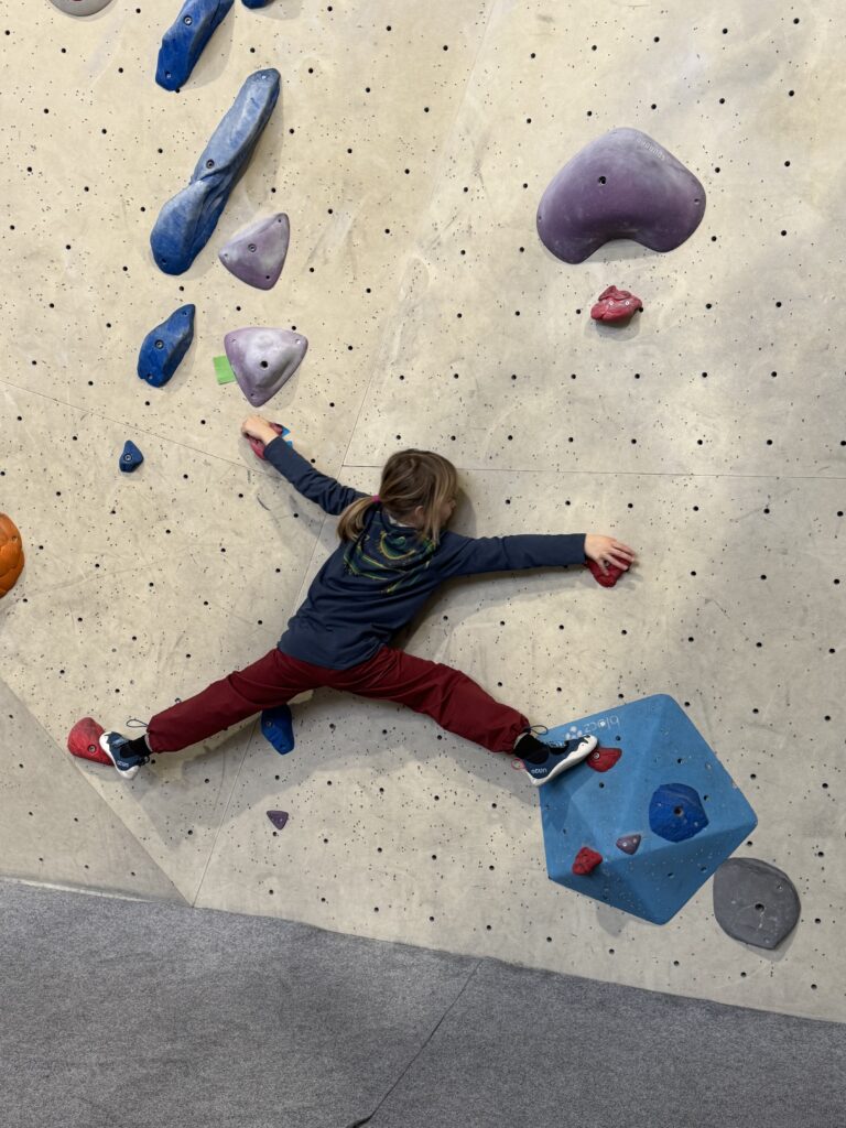 Es gibt schöne und knifflige Boulder-Herausforderungen