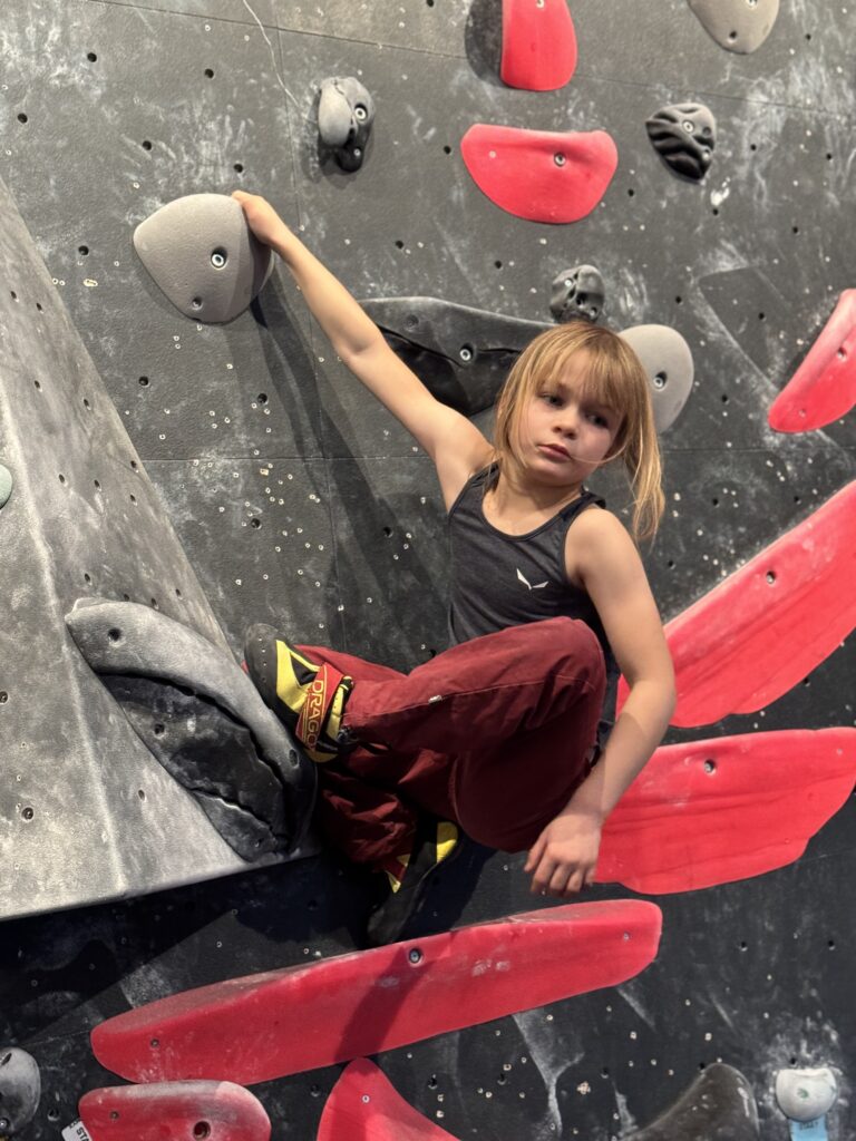 Die Sohle der Scarpa Drago Kids haftet gut